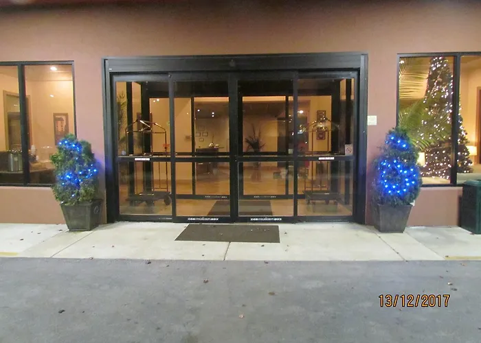 Suite Dreams Hotel