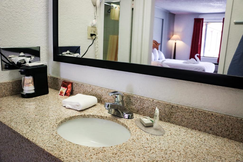 Dreams Hotel Mattoon