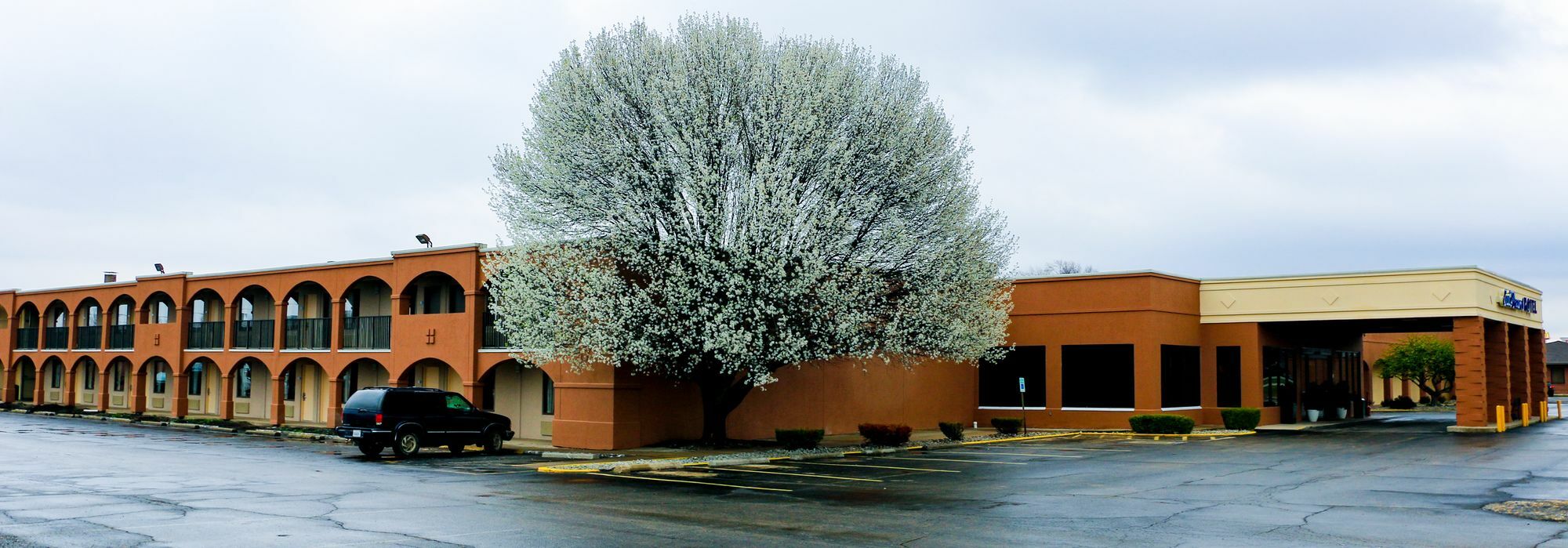 Hotel Dreams Mattoon